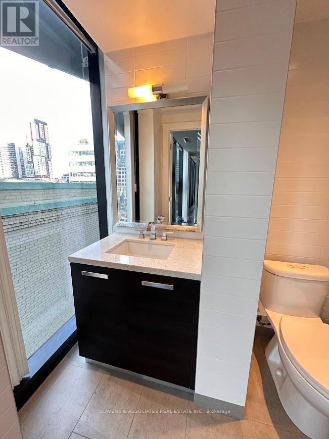 706 - 224 King Street W, Toronto, Ontario  M5H 0A6 - Photo 8 - C12554624
