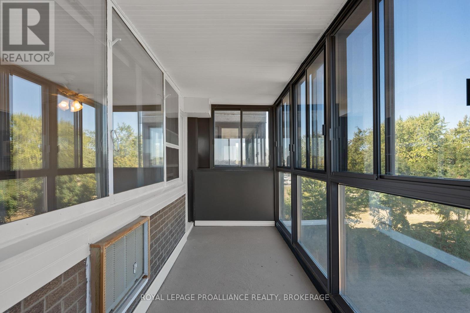 501 - 2 Mowat Avenue, Kingston, Ontario K7M 1K1 - Photo 17 - X12554678