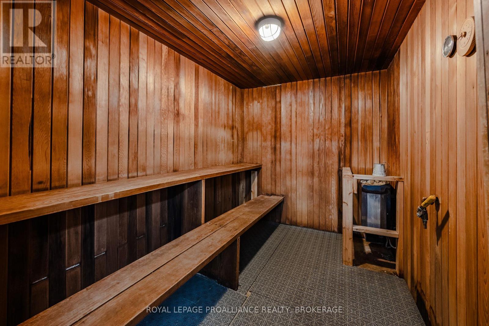 501 - 2 Mowat Avenue, Kingston, Ontario K7M 1K1 - Photo 31 - X12554678