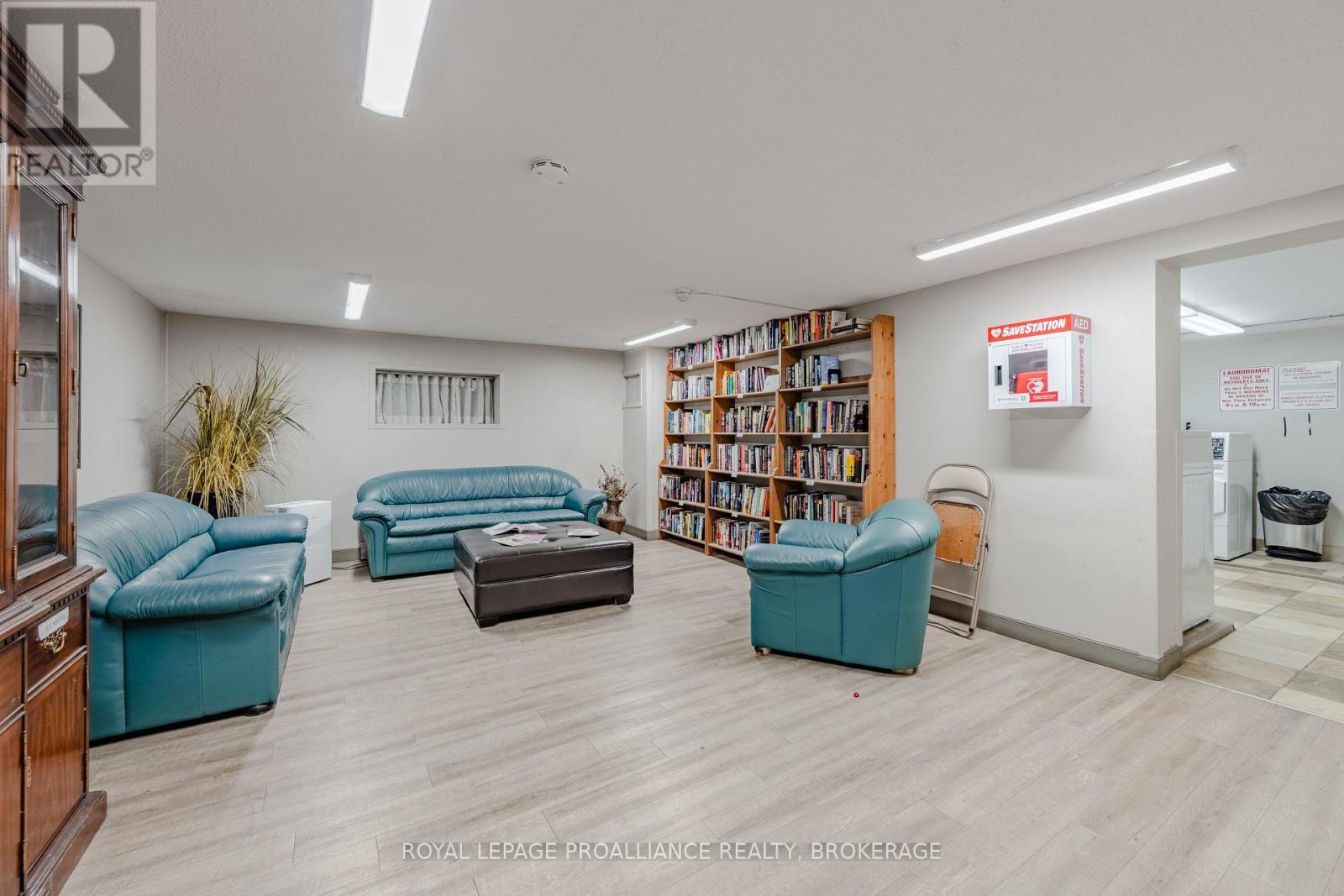 501 - 2 Mowat Avenue, Kingston, Ontario K7M 1K1 - Photo 35 - X12554678