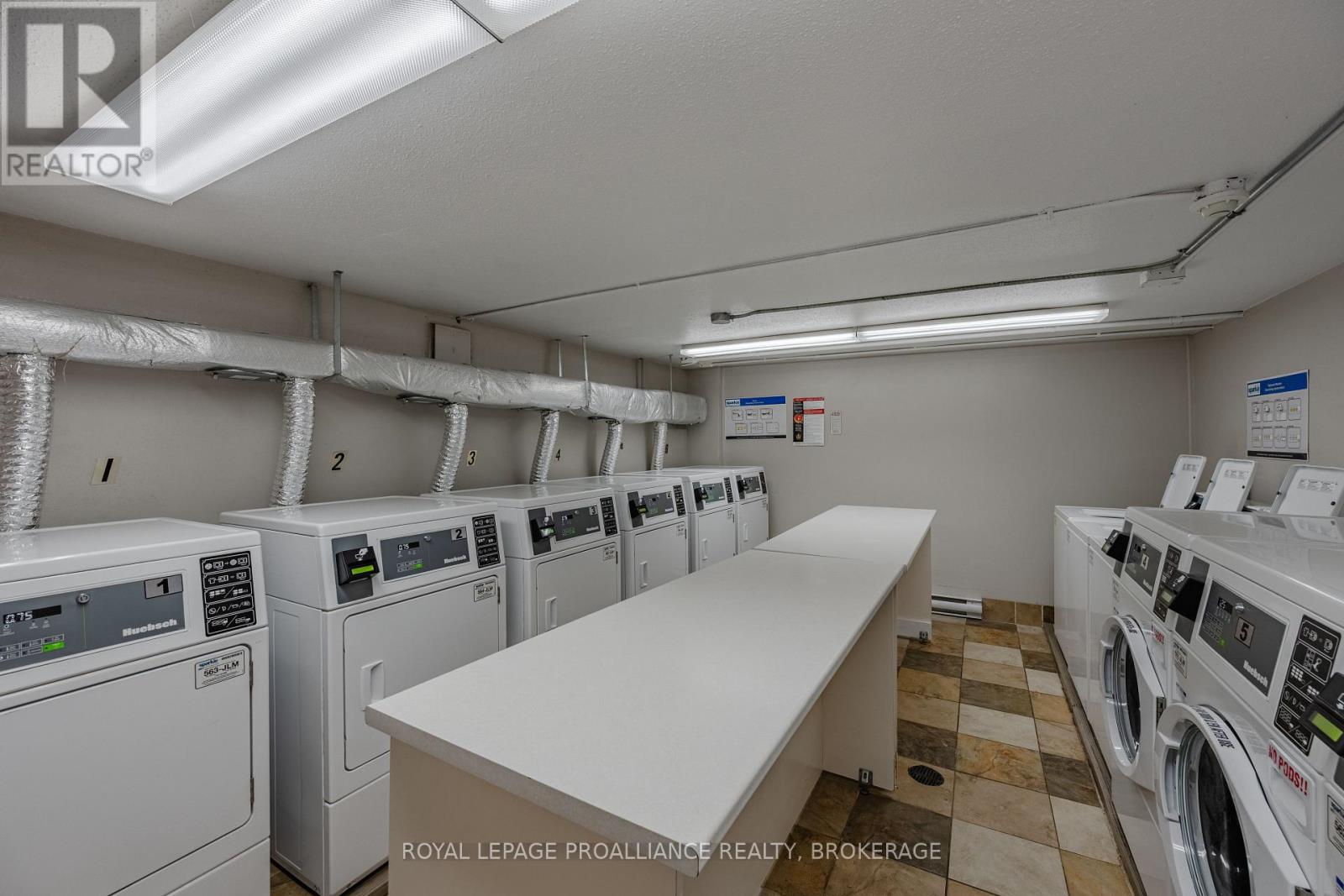 501 - 2 Mowat Avenue, Kingston, Ontario K7M 1K1 - Photo 36 - X12554678