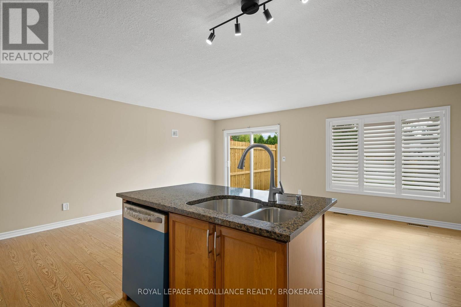 909 Blossom Street, Kingston, Ontario  K7P 0N2 - Photo 10 - X12554830