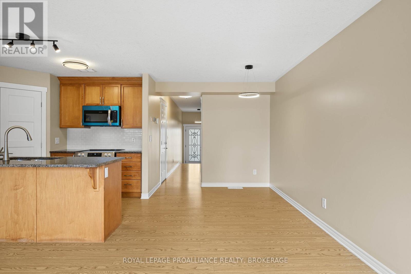 909 Blossom Street, Kingston, Ontario  K7P 0N2 - Photo 12 - X12554830