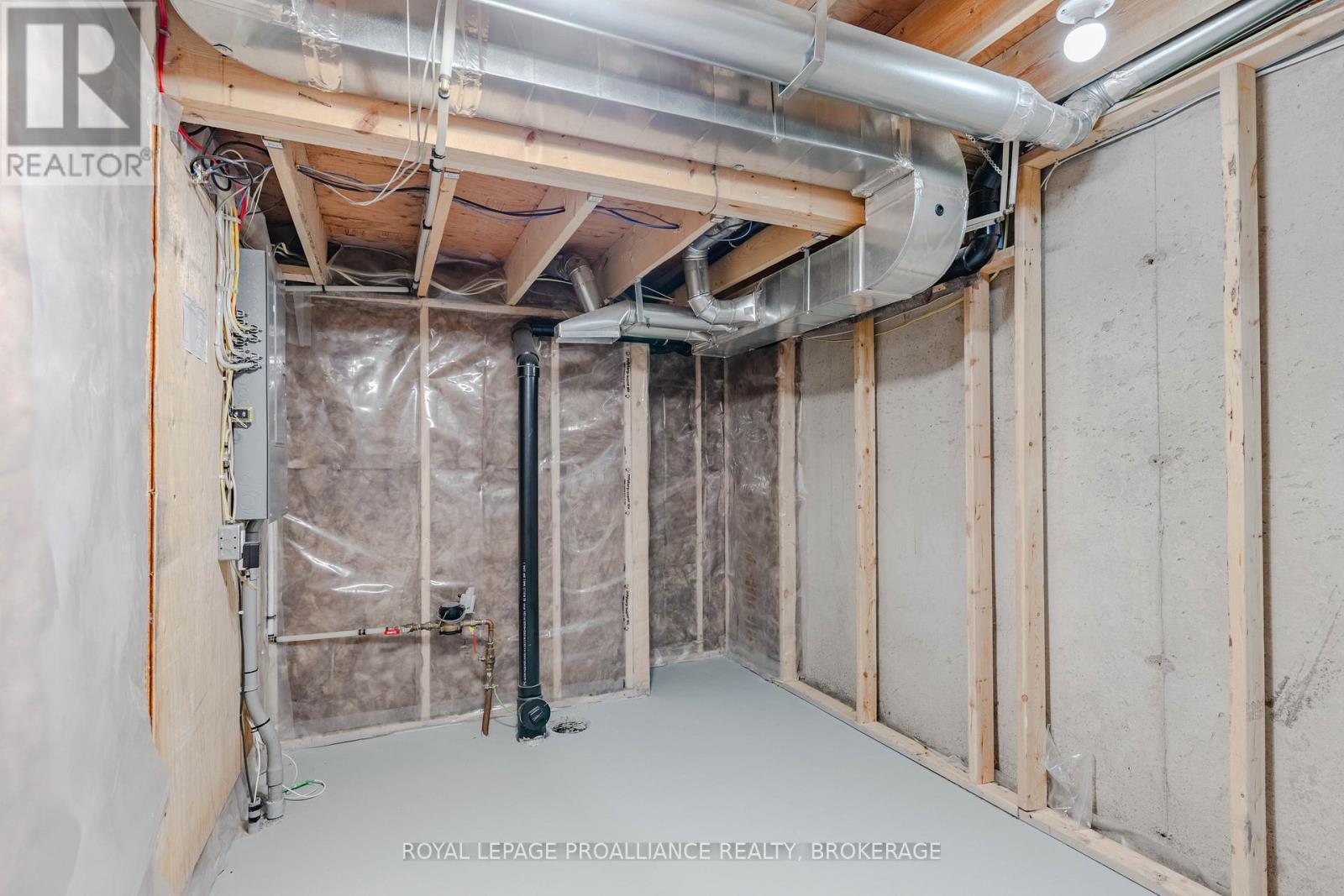 909 Blossom Street, Kingston, Ontario  K7P 0N2 - Photo 33 - X12554830