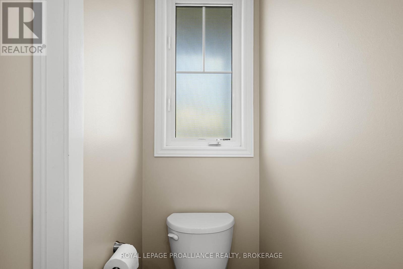 909 Blossom Street, Kingston, Ontario  K7P 0N2 - Photo 7 - X12554830