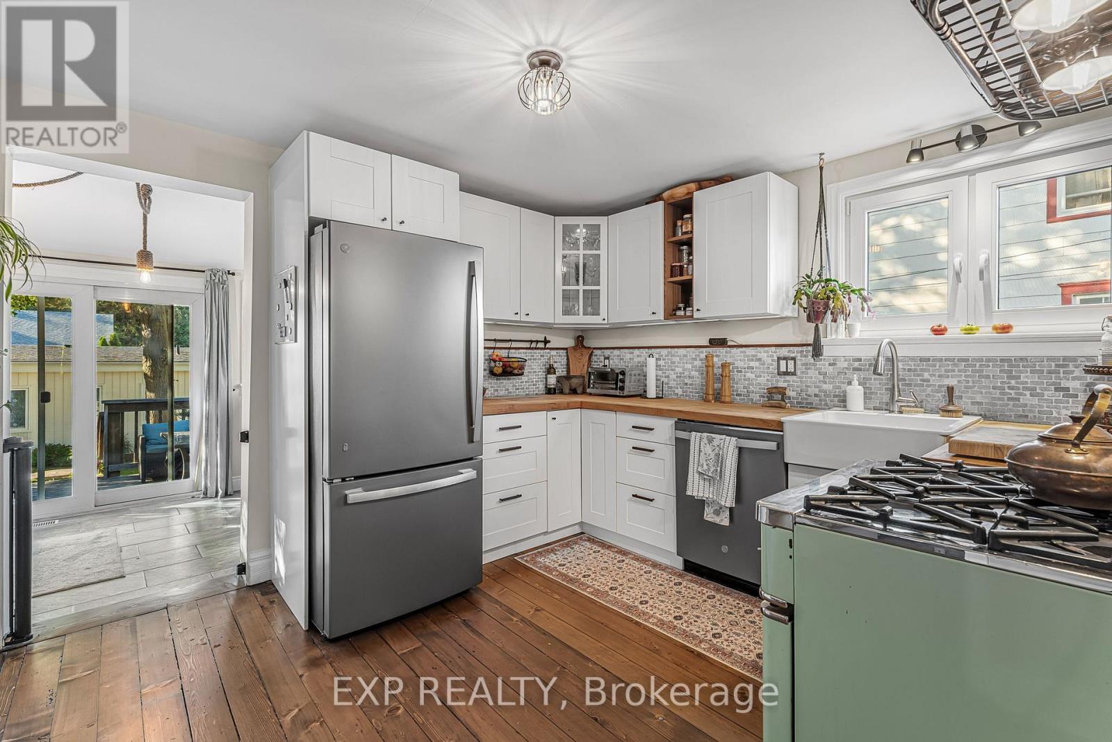 24 Robinson Street S, Grimsby, Ontario  L3M 3C4 - Photo 11 - X12474752