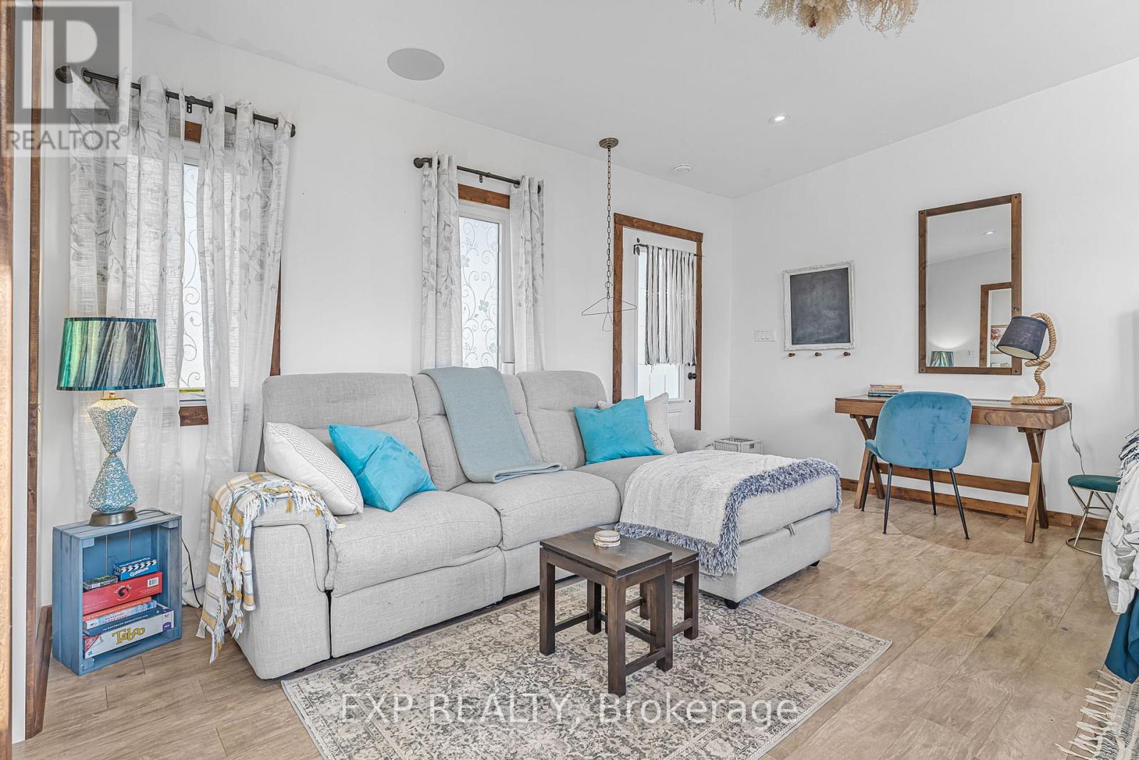 24 Robinson Street S, Grimsby, Ontario  L3M 3C4 - Photo 39 - X12474752