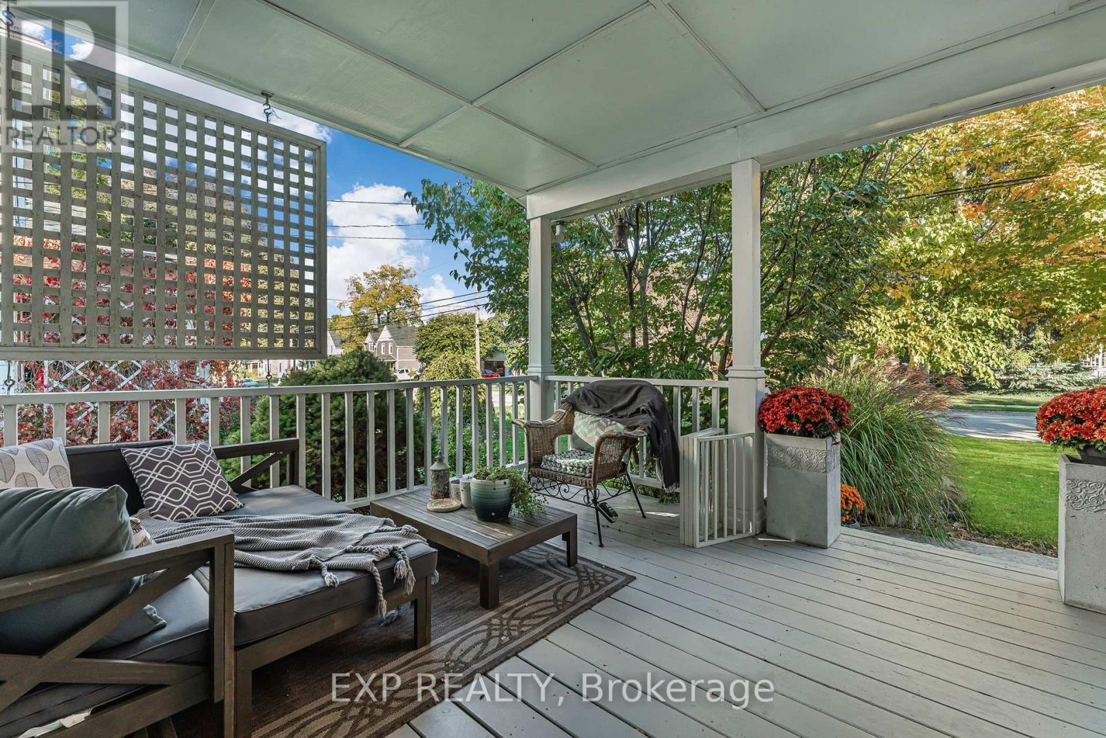 24 Robinson Street S, Grimsby, Ontario  L3M 3C4 - Photo 7 - X12474752