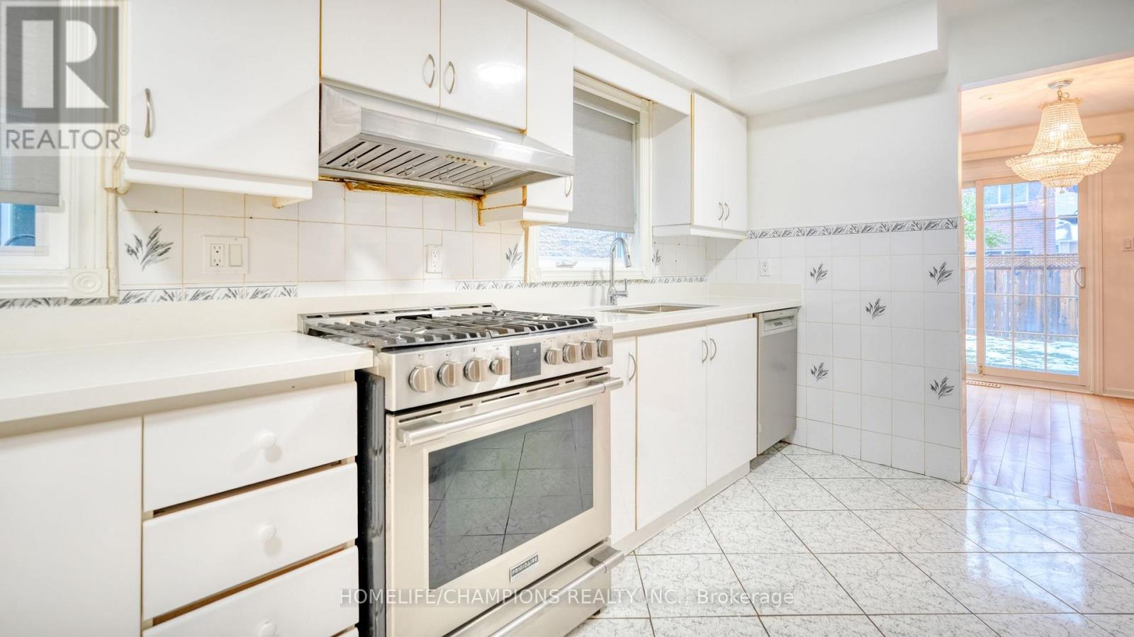 9 Seagrave Crescent, Toronto, Ontario  M1W 3H6 - Photo 12 - E12554604