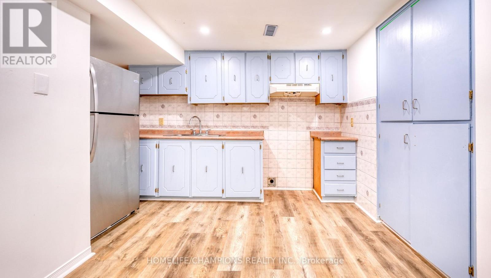 9 Seagrave Crescent, Toronto, Ontario  M1W 3H6 - Photo 33 - E12554604