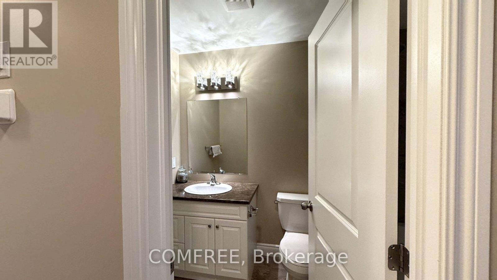 22 Hunter Avenue, Tay (Victoria Harbour), Ontario L0K 2A0 - Photo 17 - S12554800