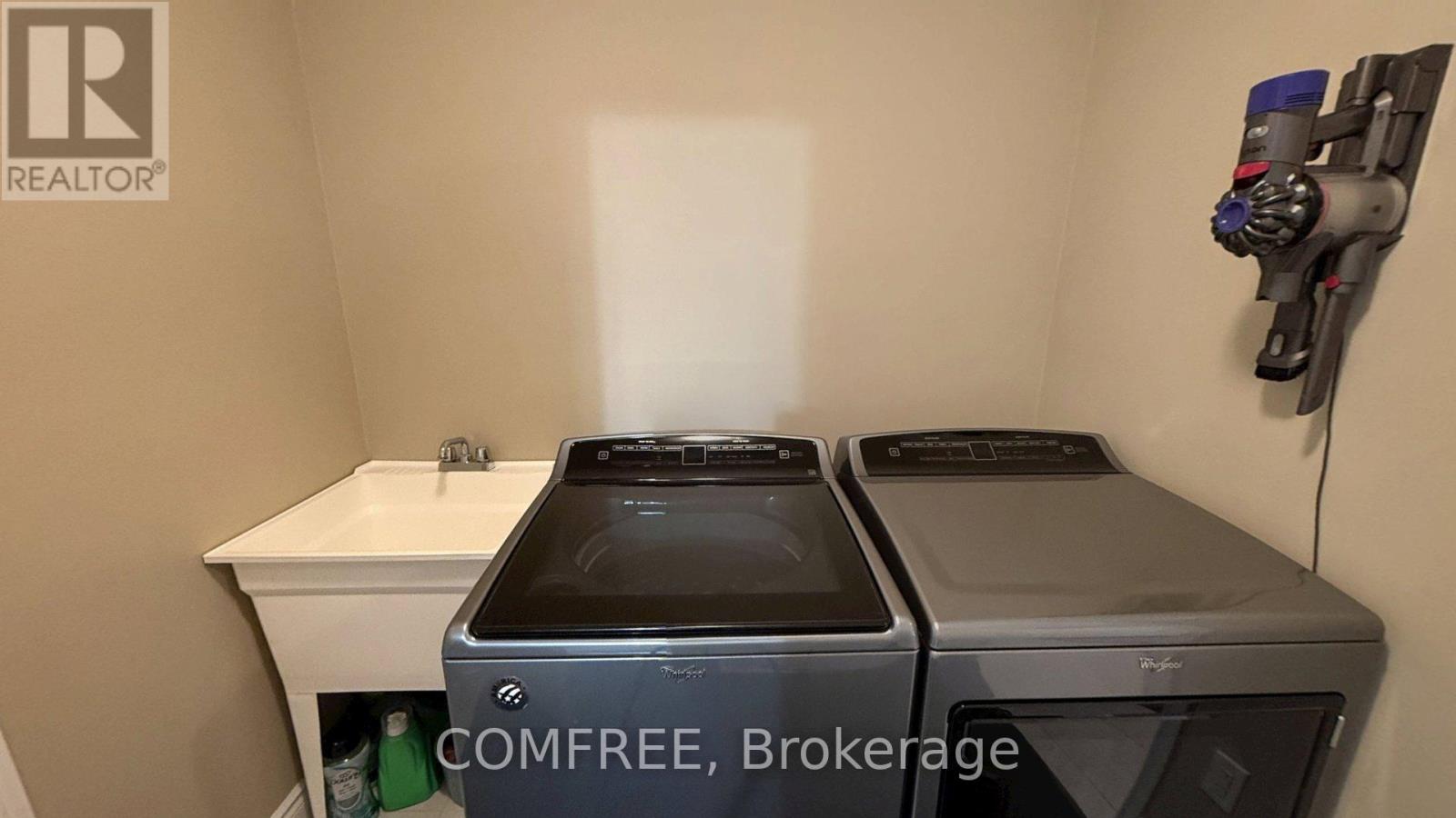 22 Hunter Avenue, Tay (Victoria Harbour), Ontario L0K 2A0 - Photo 6 - S12554800