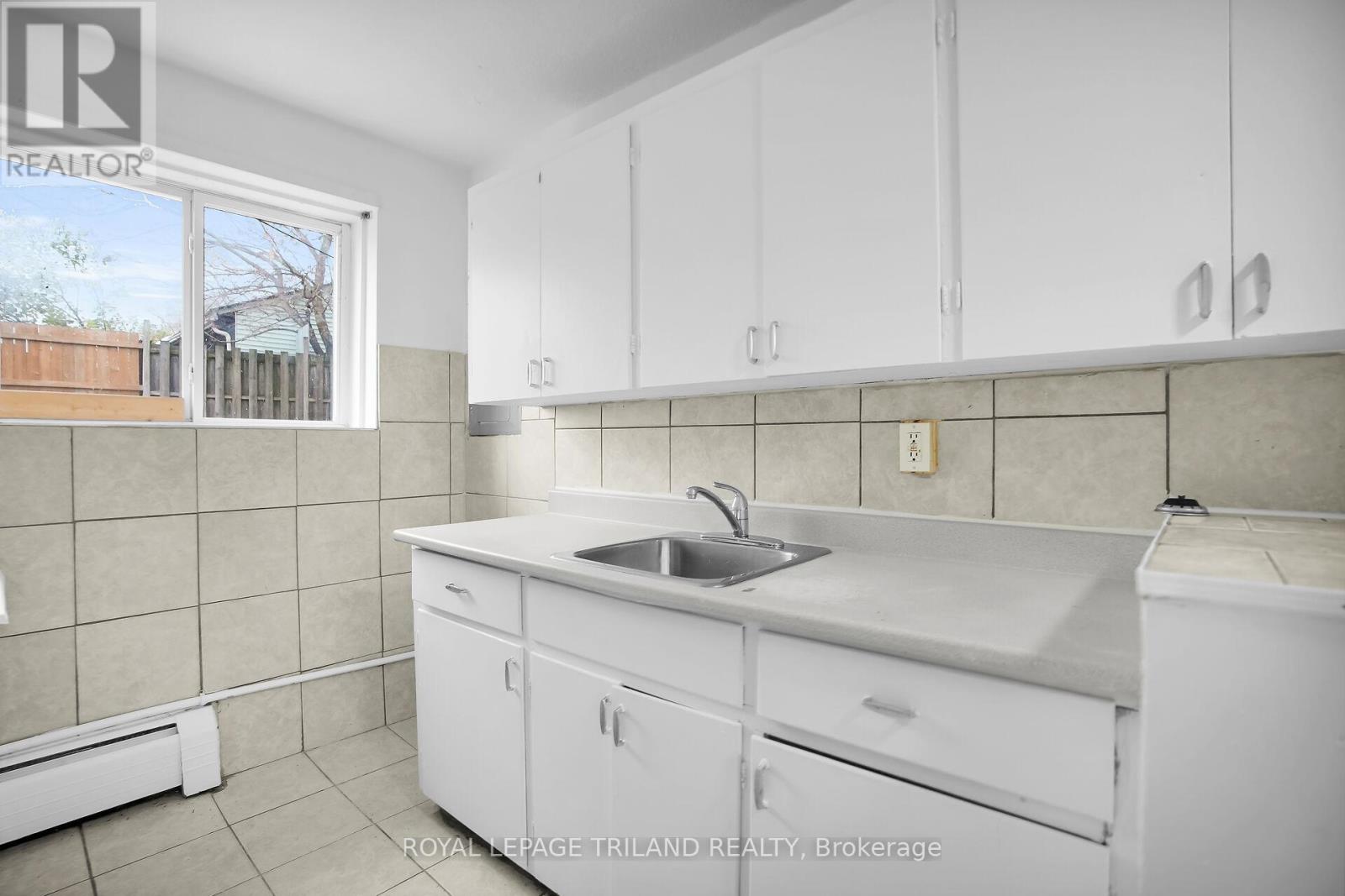 6 - 852 Trafalgar Street, London East, Ontario  N5Z 1E7 - Photo 6 - X12554922