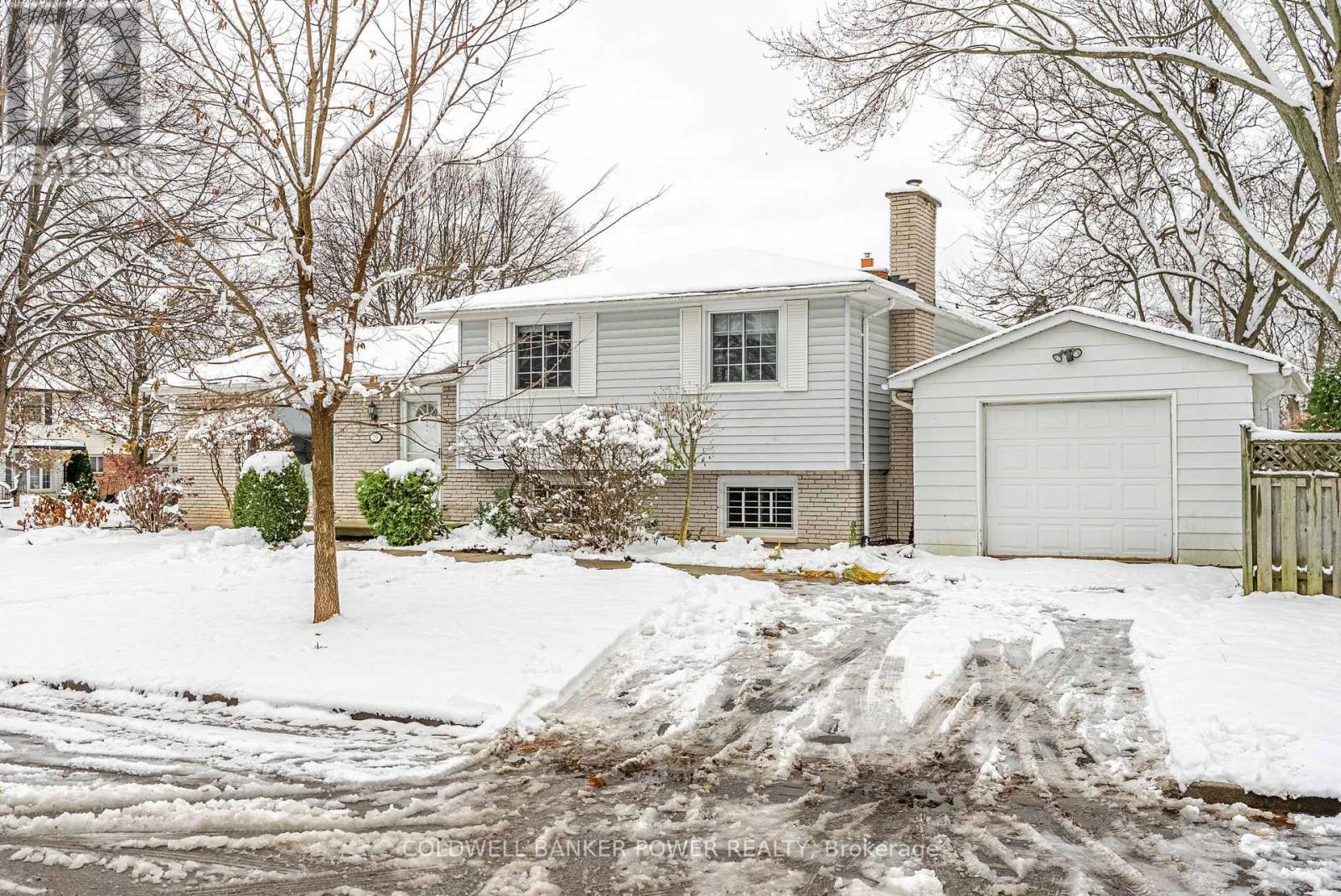 29 Nottinghill Crescent, London South, Ontario  N6K 1P9 - Photo 2 - X12554924