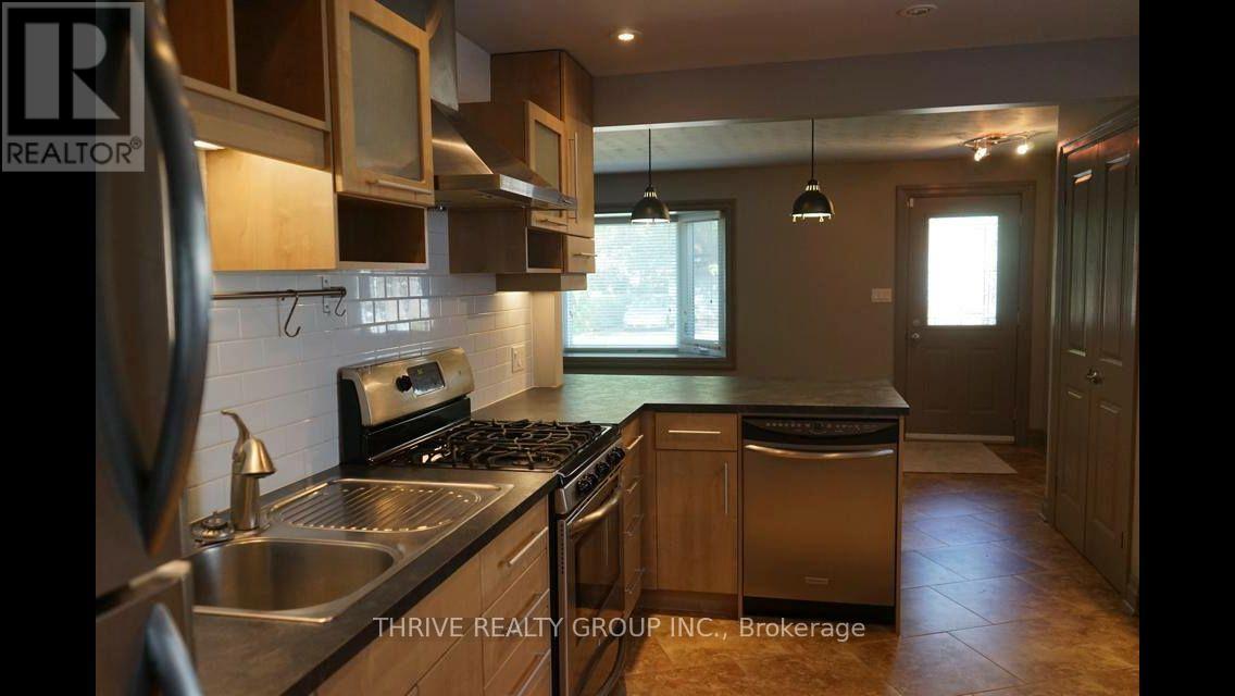 12 Edith Street, London North, Ontario  N6H 2E8 - Photo 3 - X12554932