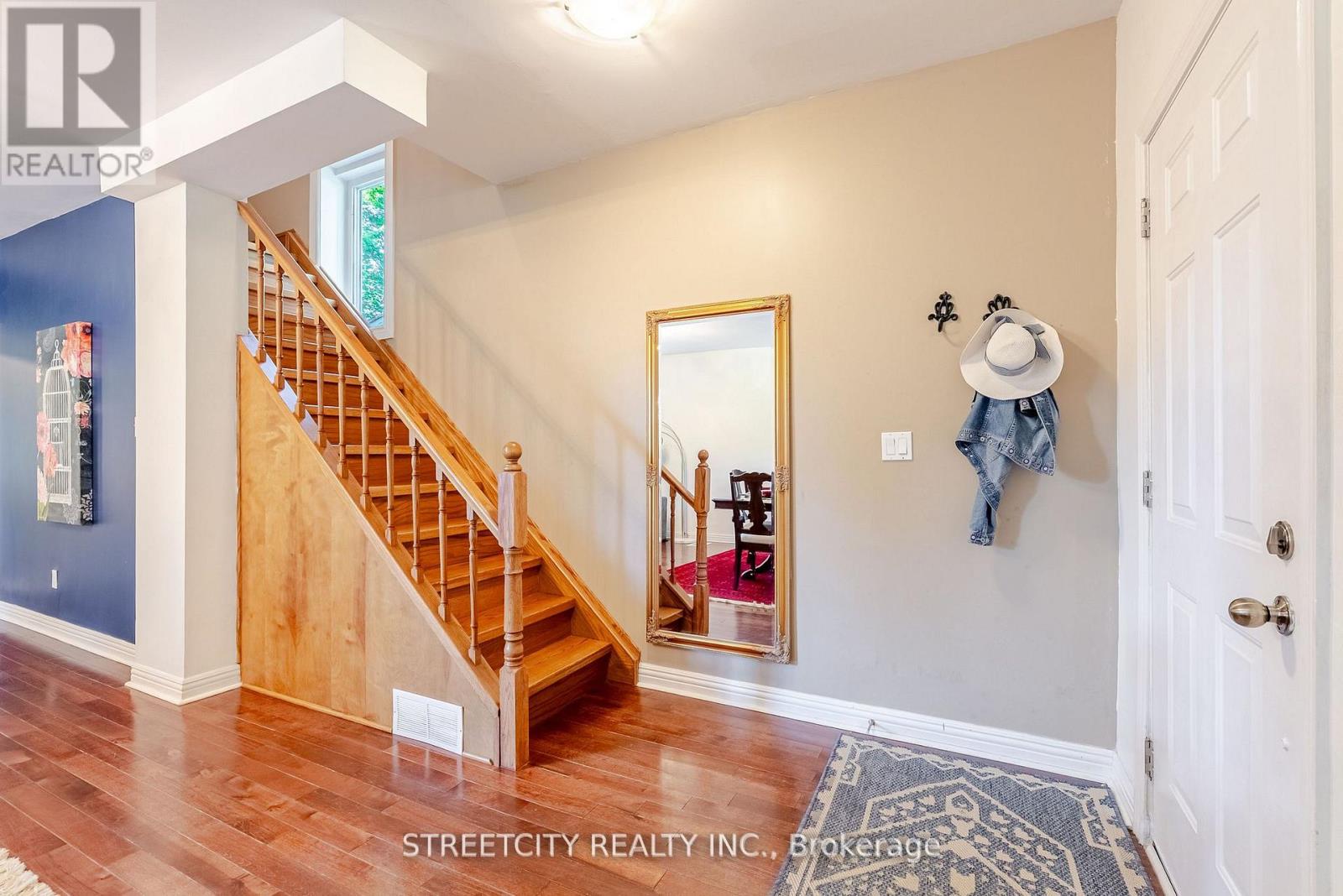 230 Hill Street, London East, Ontario  N6B 1C9 - Photo 11 - X12554940