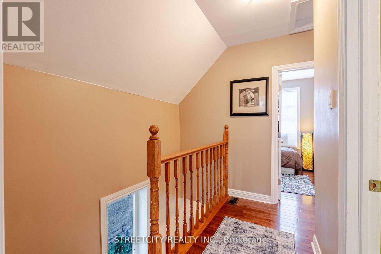 230 Hill Street, London East, Ontario  N6B 1C9 - Photo 12 - X12554940