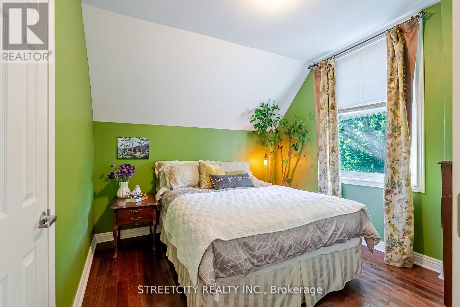 230 Hill Street, London East, Ontario  N6B 1C9 - Photo 13 - X12554940