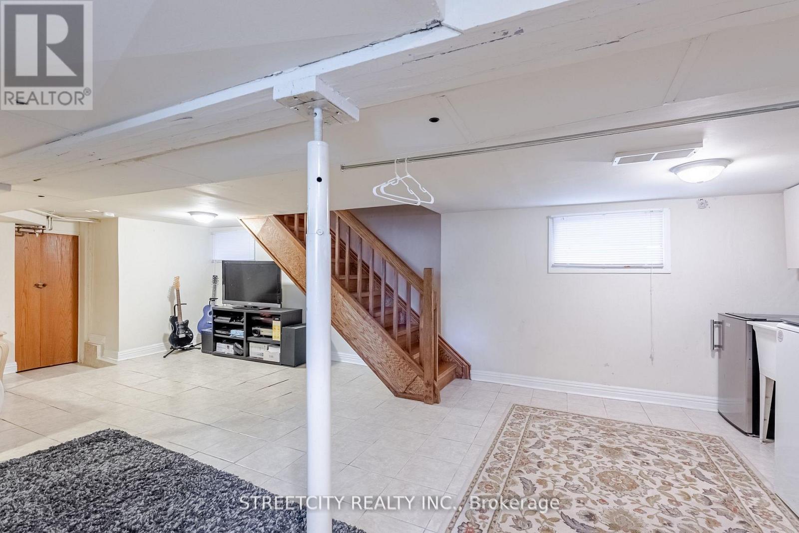 230 Hill Street, London East, Ontario  N6B 1C9 - Photo 18 - X12554940