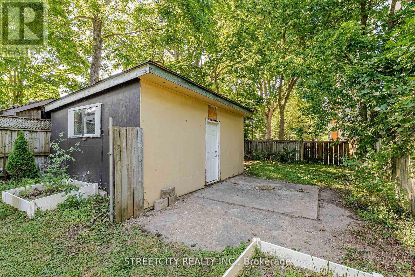 230 Hill Street, London East, Ontario  N6B 1C9 - Photo 22 - X12554940