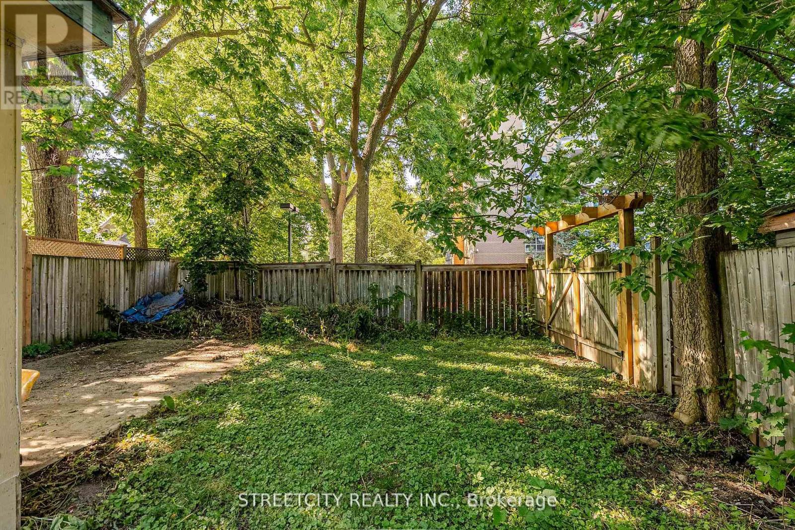 230 Hill Street, London East, Ontario  N6B 1C9 - Photo 24 - X12554940