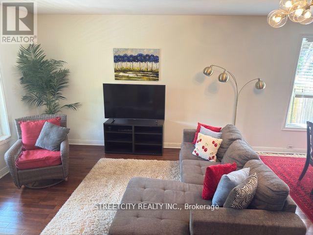 230 Hill Street, London East, Ontario  N6B 1C9 - Photo 5 - X12554940