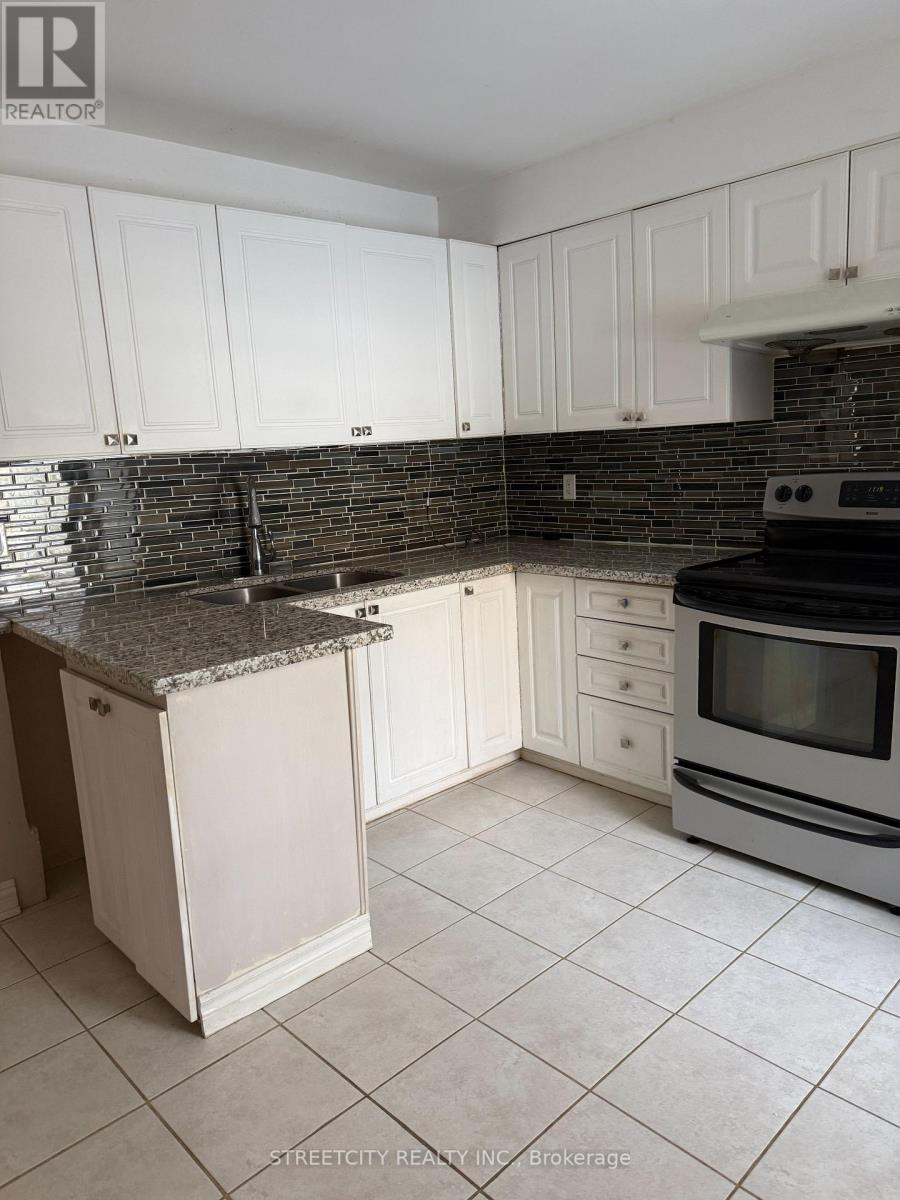 230 Hill Street, London East, Ontario  N6B 1C9 - Photo 9 - X12554940