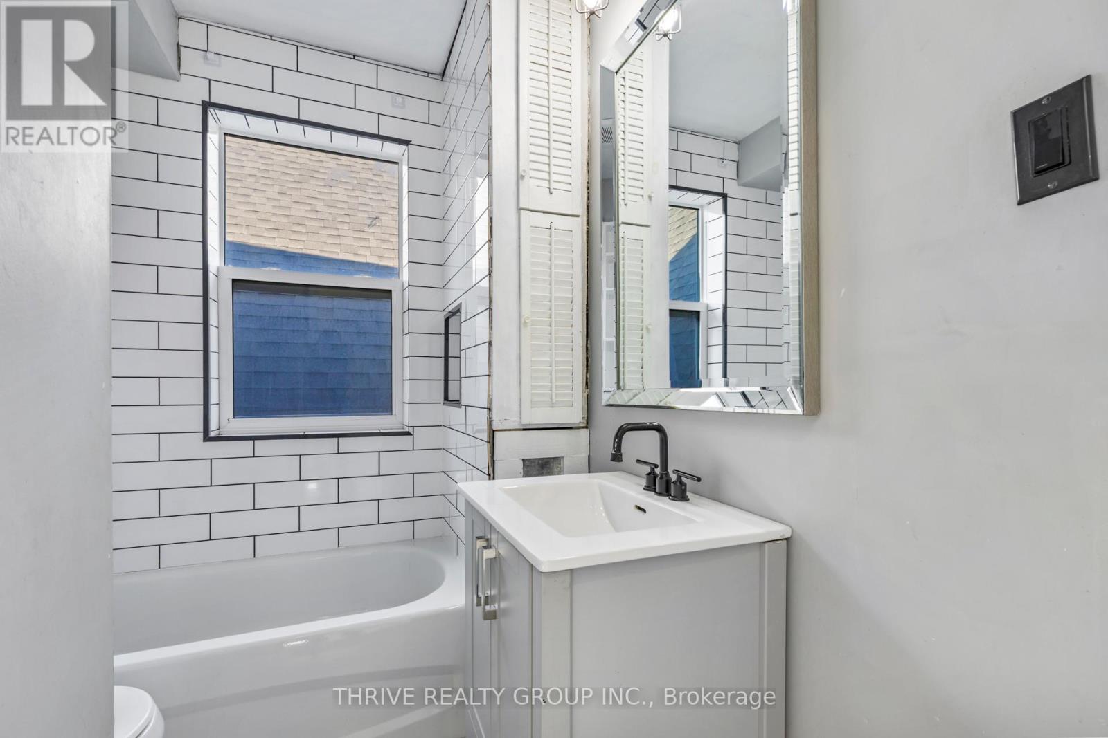 11 Forest Avenue, St. Thomas, Ontario  N5R 2J1 - Photo 10 - X12554988