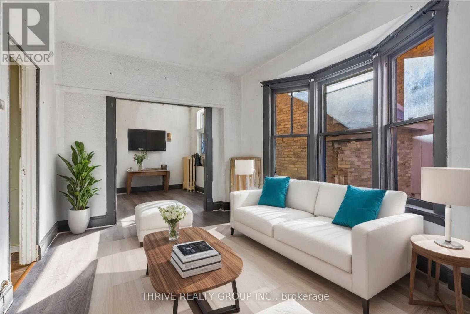 11 Forest Avenue, St. Thomas, Ontario  N5R 2J1 - Photo 3 - X12554988