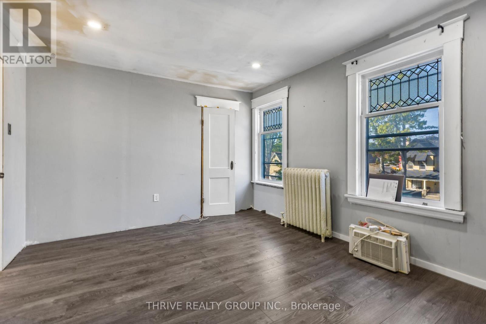 11 Forest Avenue, St. Thomas, Ontario  N5R 2J1 - Photo 8 - X12554988