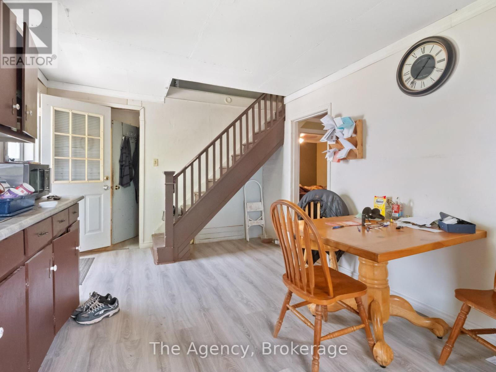 567 Killaly Street E, Port Colborne, Ontario L3K 2J8 - Photo 9 - X12289574