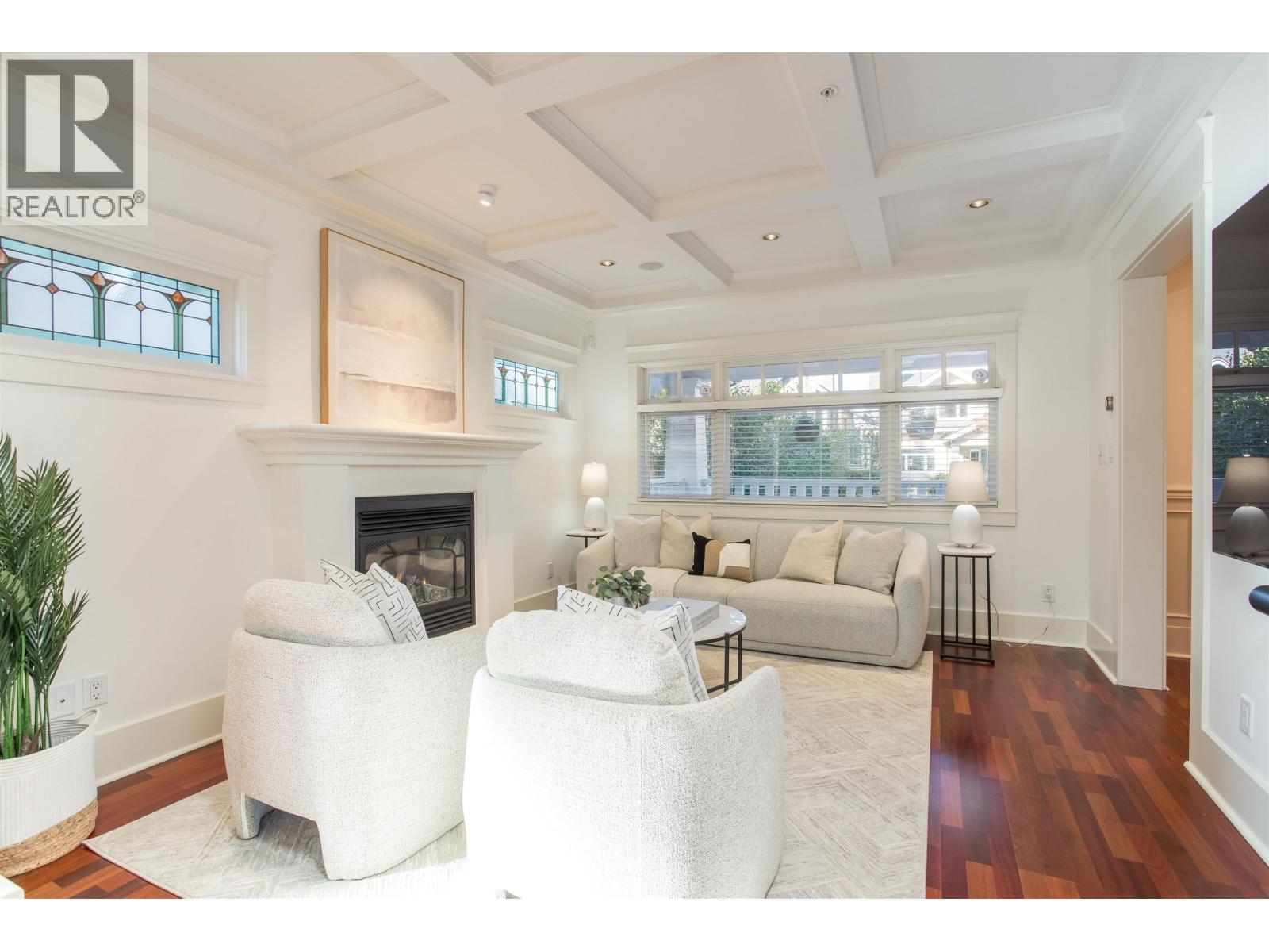 3242 W 3rd Avenue, Vancouver, British Columbia  V6K 1N4 - Photo 3 - R3055205