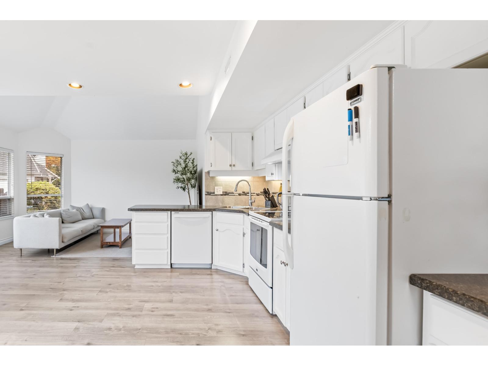 30 32361 Mcrae Avenue, Mission, British Columbia  V2V 4X7 - Photo 12 - R3068029