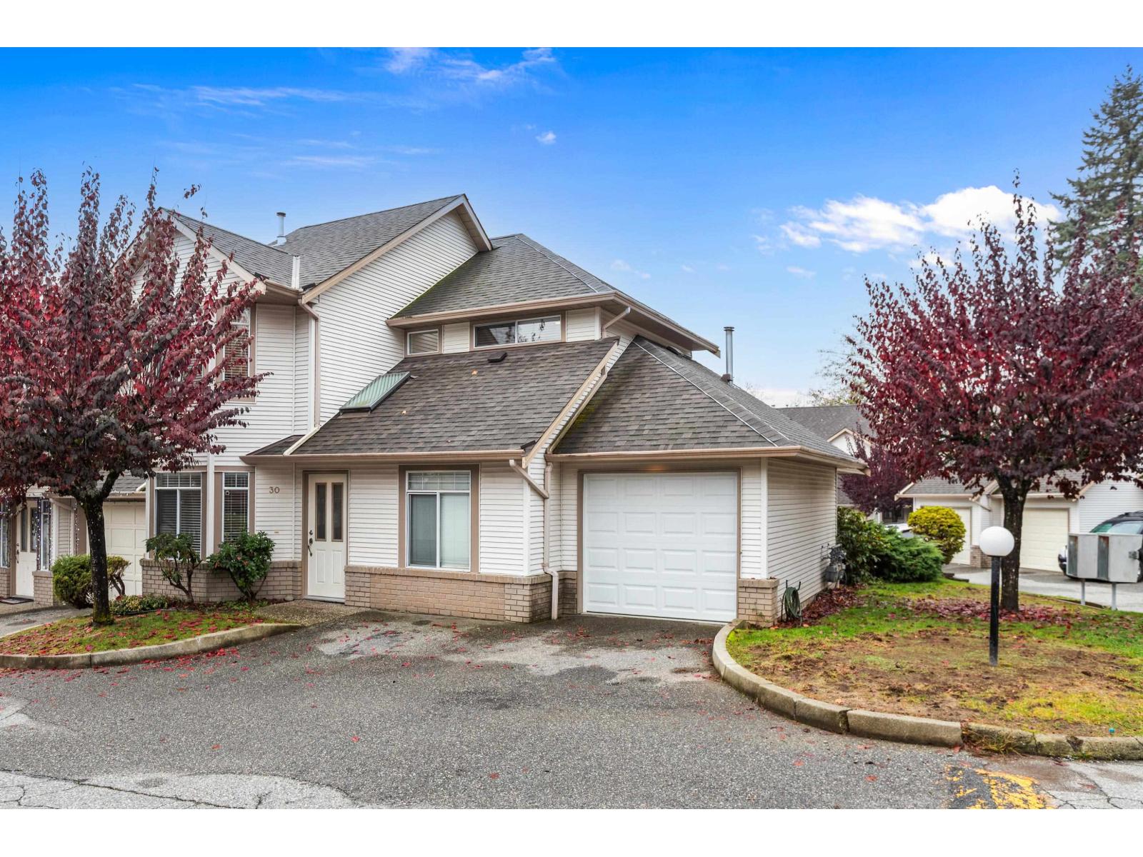 30 32361 Mcrae Avenue, Mission, British Columbia  V2V 4X7 - Photo 2 - R3068029