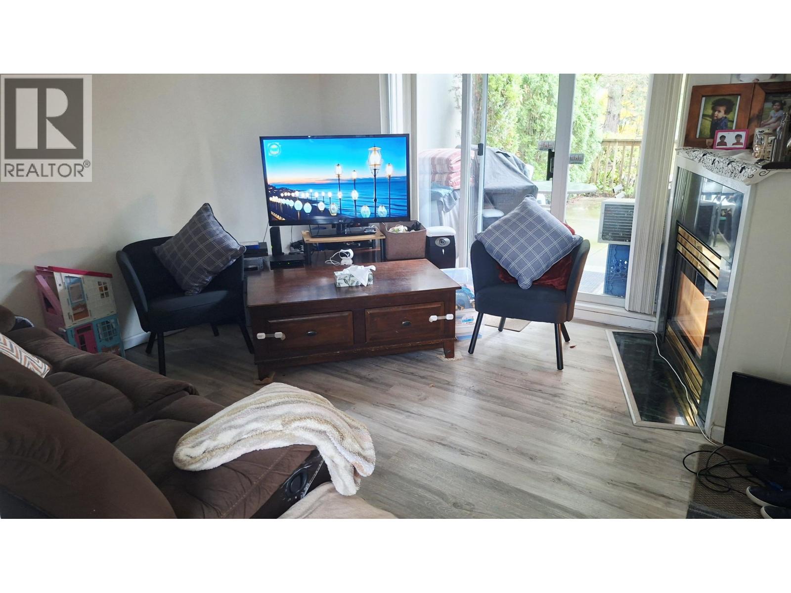 202 7220 Greenford Avenue, Burnaby, British Columbia  V5E 4J8 - Photo 2 - R3067266