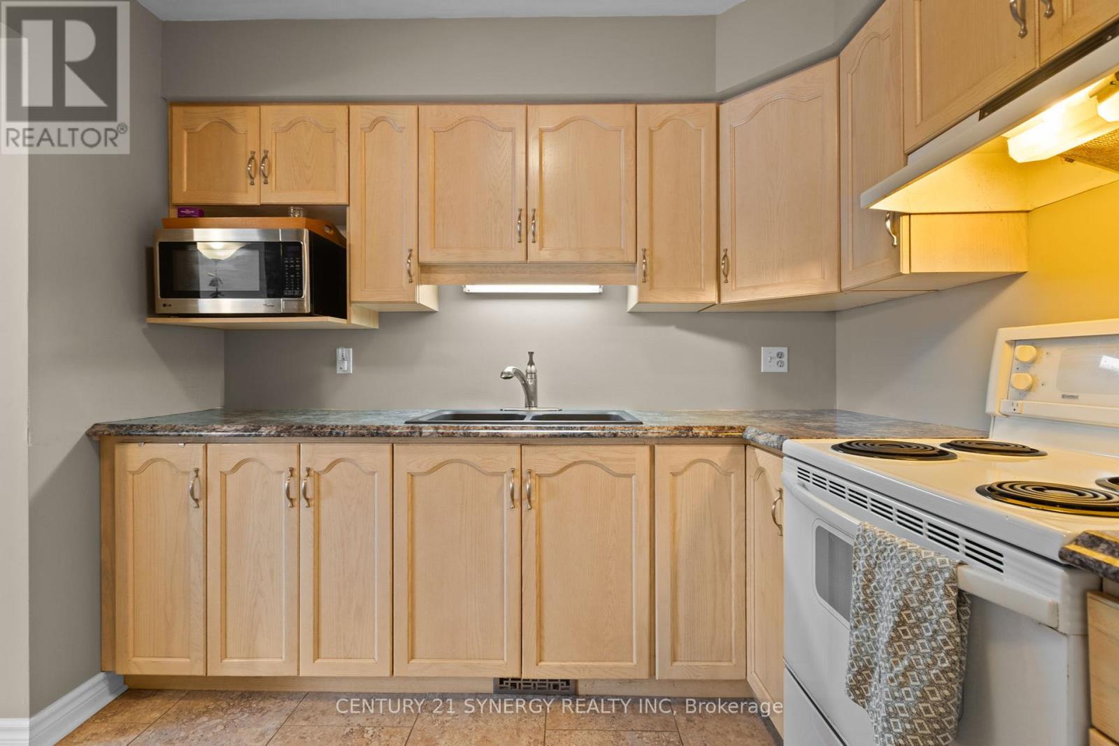 12 - 240 Mississippi Court, Carleton Place, Ontario  K7C 4R1 - Photo 17 - X12554718