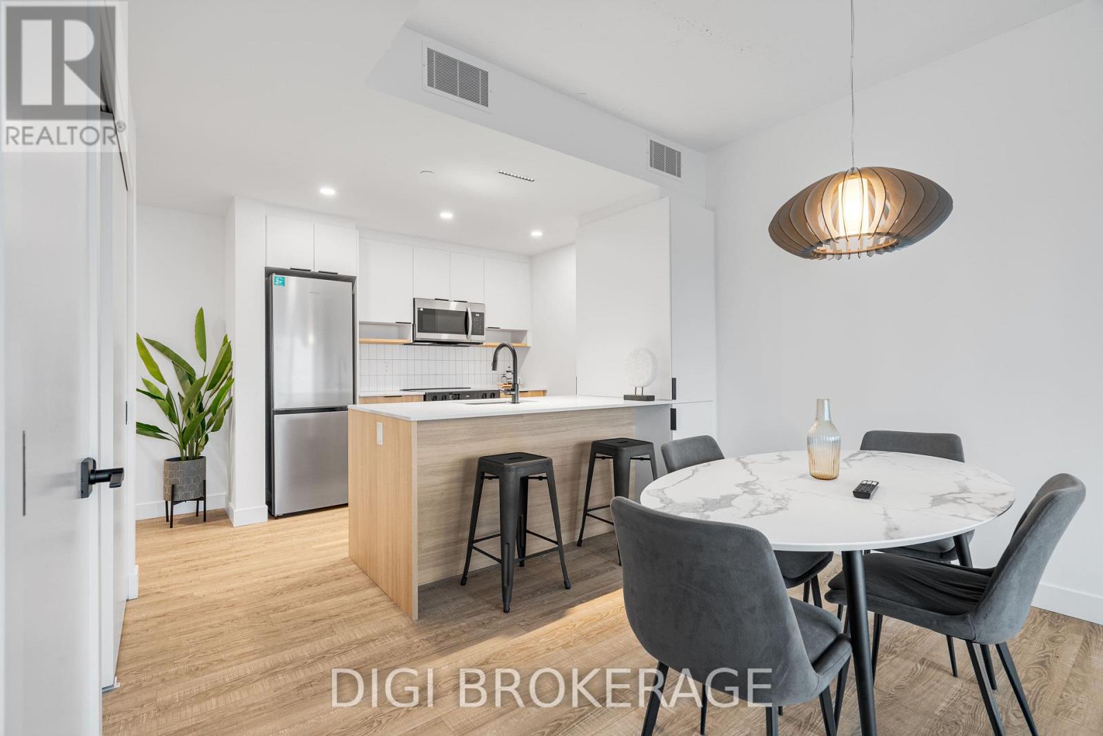 3005 - 1240 Cummings Avenue, Ottawa, Ontario  K1J 0E3 - Photo 2 - X12554764