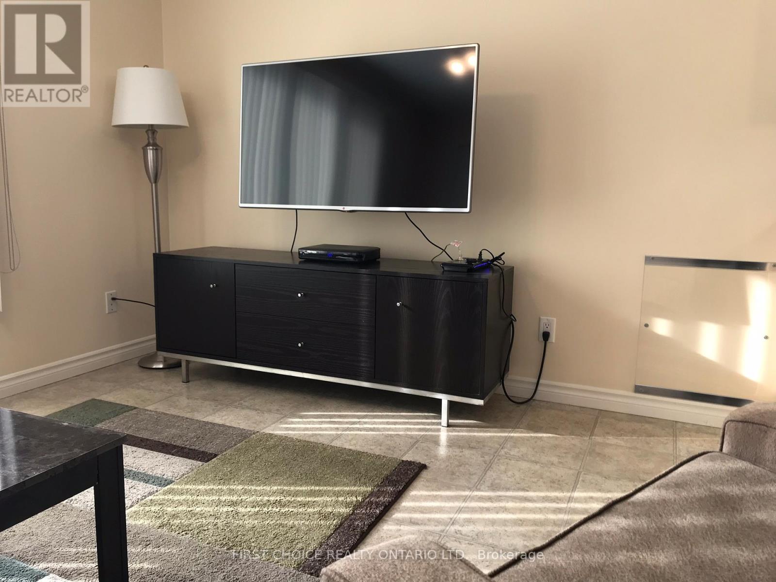 1547 Vercheres Street, Ottawa, Ontario  K1C 7C7 - Photo 15 - X12554892