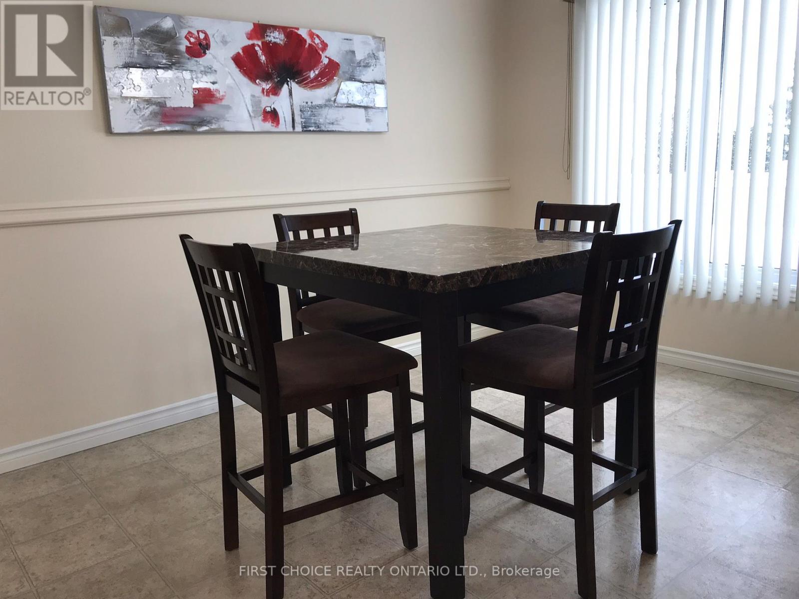 1547 Vercheres Street, Ottawa, Ontario  K1C 7C7 - Photo 2 - X12554892