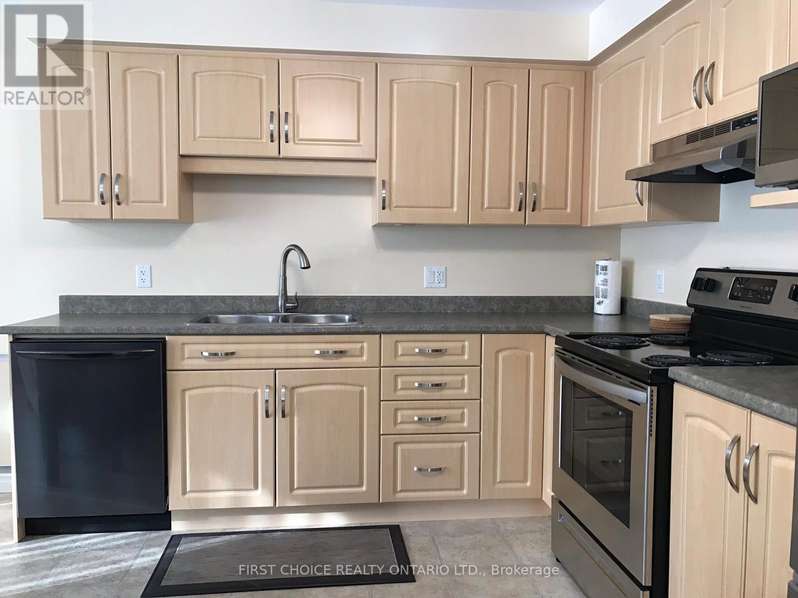 1547 Vercheres Street, Ottawa, Ontario  K1C 7C7 - Photo 4 - X12554892