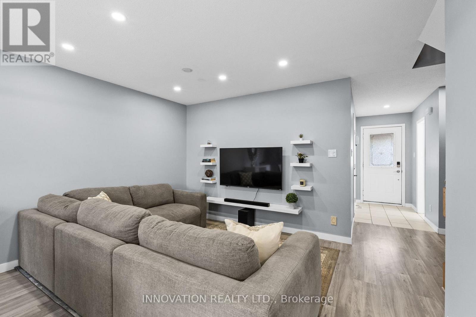 20 Banchory Crescent, Ottawa, Ontario  K2K 2V4 - Photo 6 - X12554954