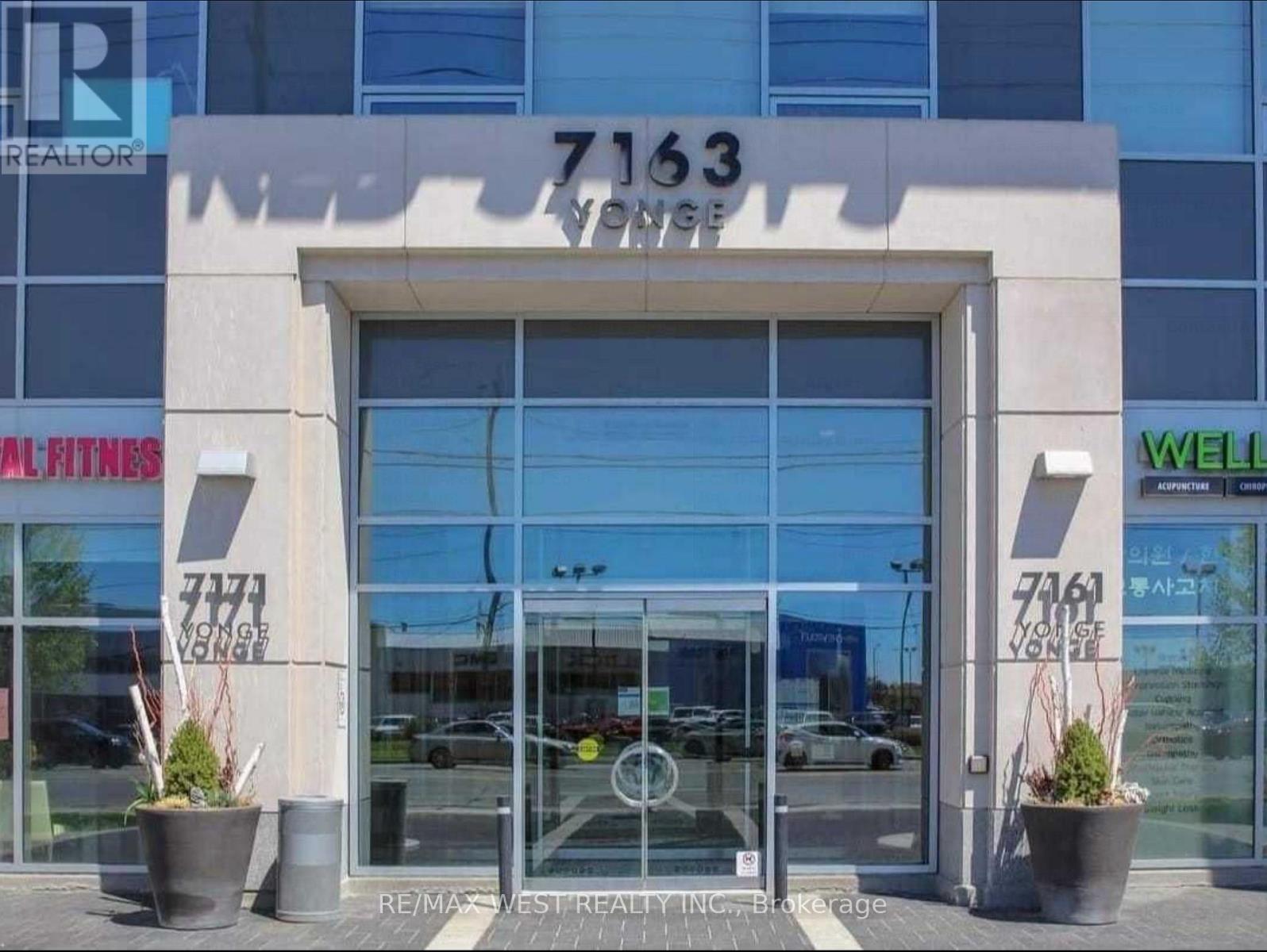 210 - 7163 Yonge Street, Markham, Ontario  L3T 2A9 - Photo 2 - N12534630