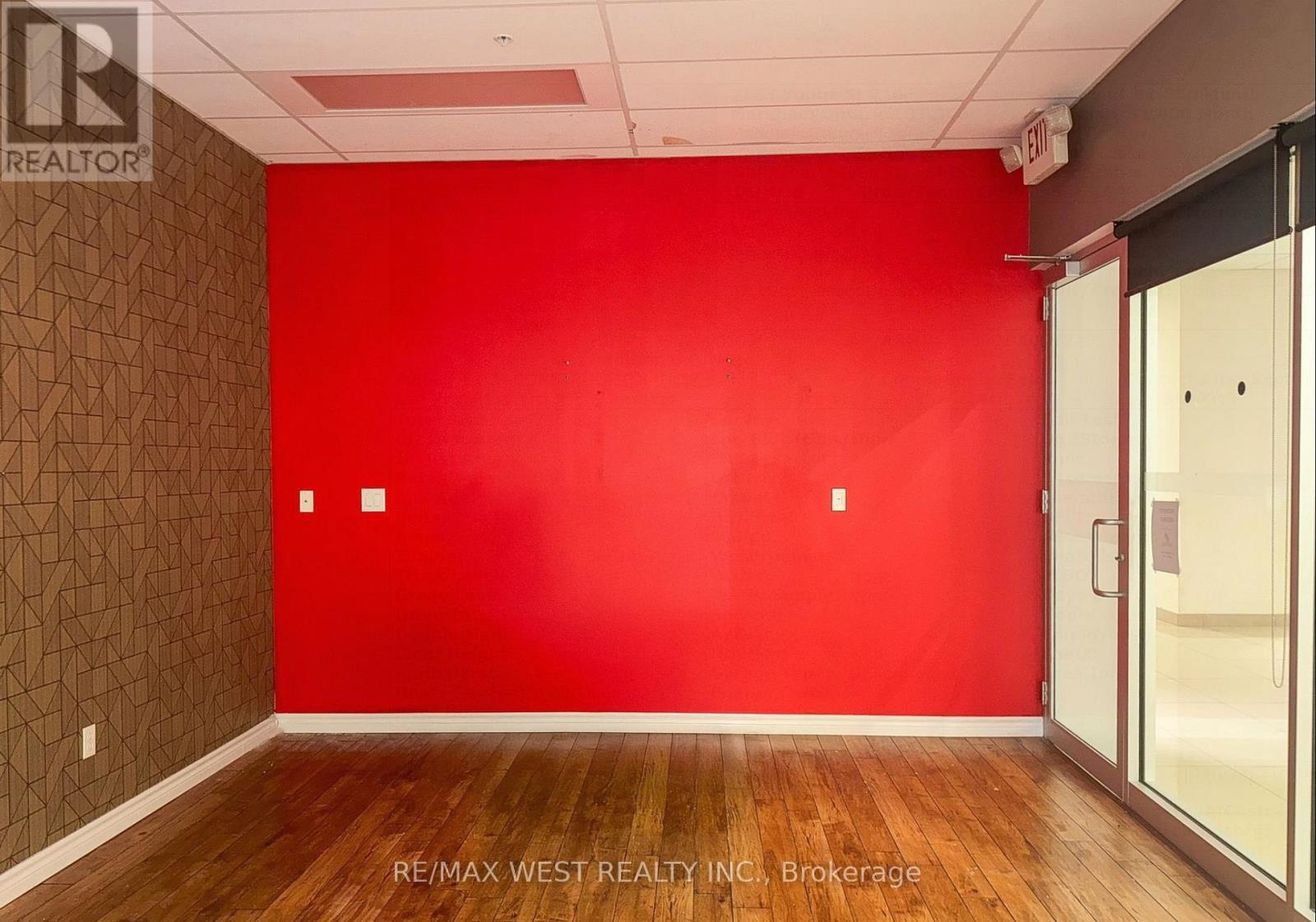 210 - 7163 Yonge Street, Markham, Ontario  L3T 2A9 - Photo 5 - N12534630