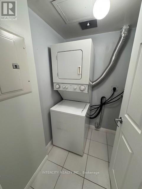 304 - 250 Pine Grove Road, Vaughan, Ontario  L4L 9M6 - Photo 7 - N12554626