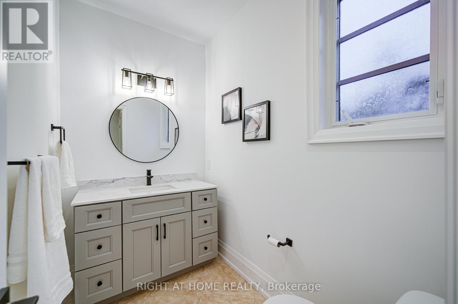 125 Kingsdale Avenue, Toronto, Ontario  M2N 3W5 - Photo 17 - C12459254