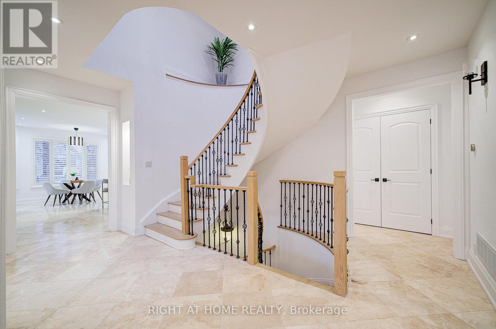 125 Kingsdale Avenue, Toronto, Ontario  M2N 3W5 - Photo 15 - C12459254