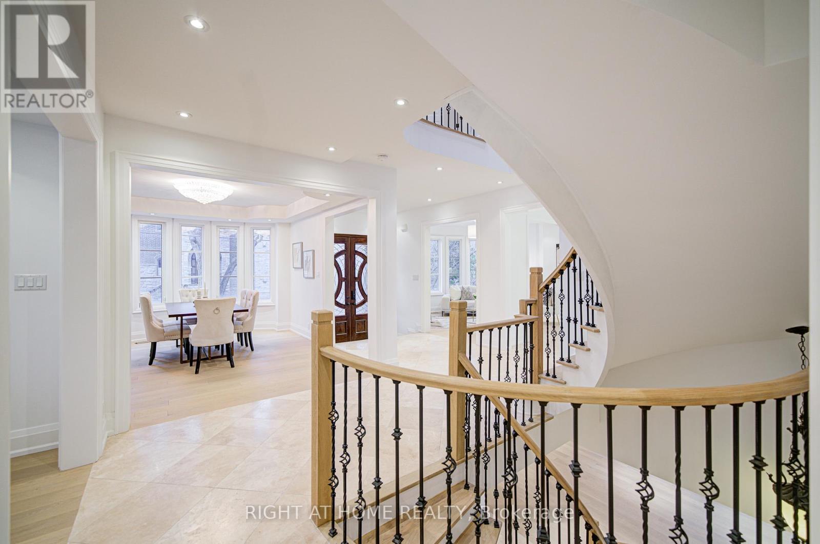 125 Kingsdale Avenue, Toronto, Ontario  M2N 3W5 - Photo 16 - C12459254