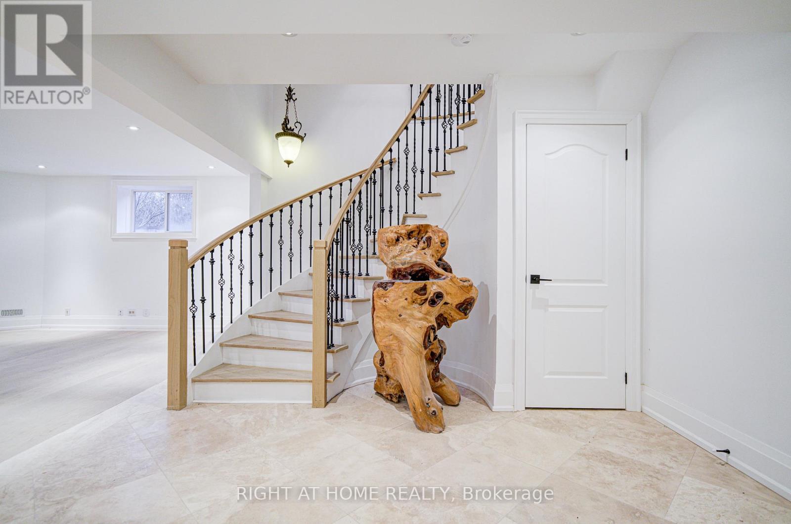 125 Kingsdale Avenue, Toronto, Ontario  M2N 3W5 - Photo 44 - C12459254