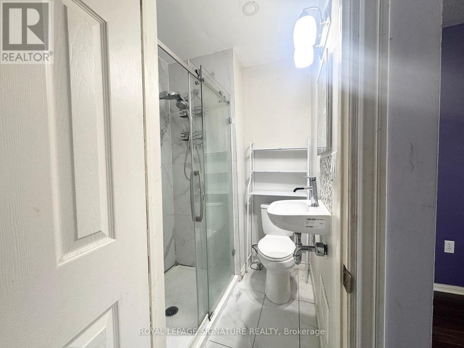 Upper - 13 Southwell Place, Brampton, Ontario  L6Z 4S8 - Photo 21 - W12500660