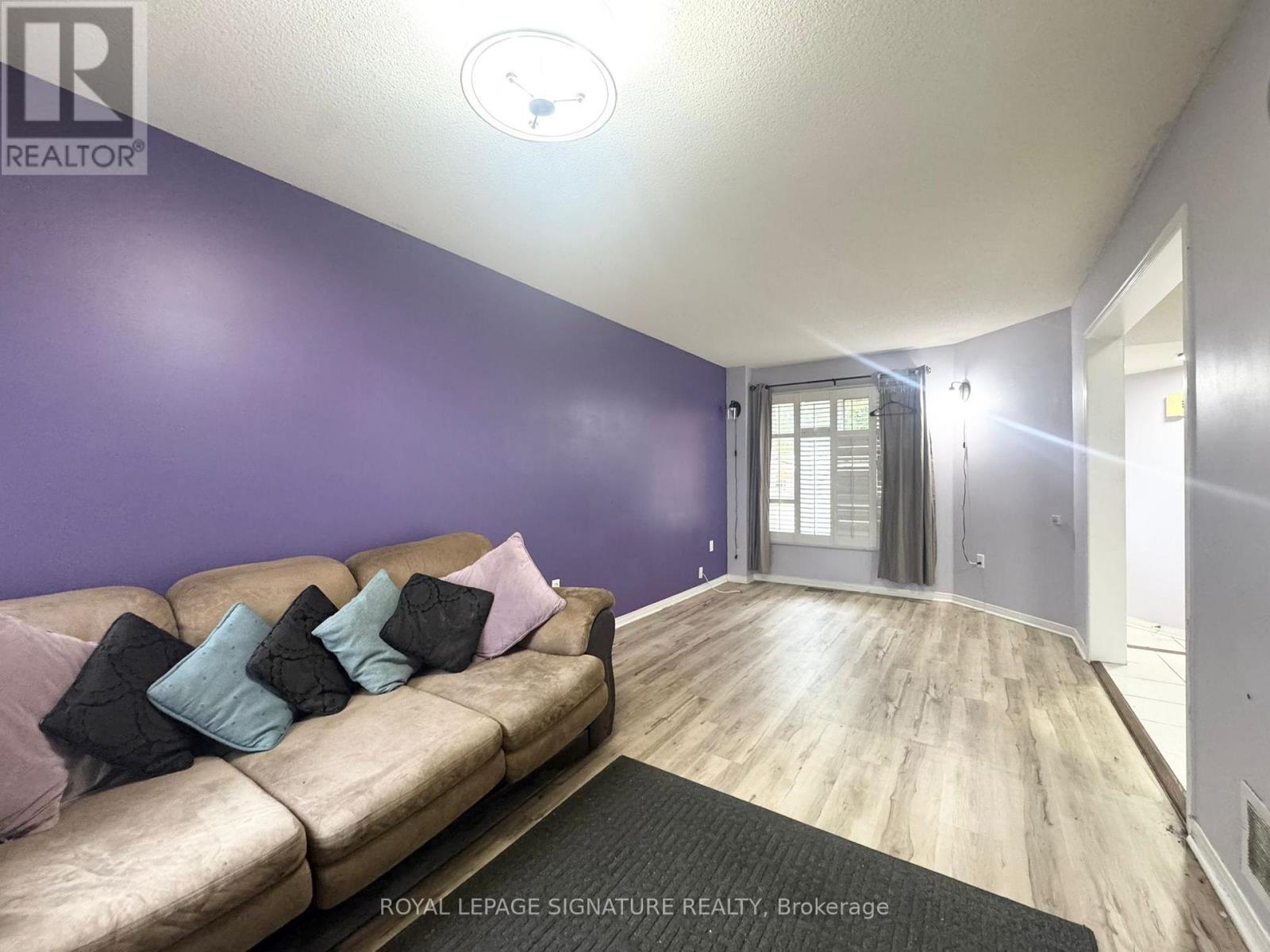 Upper - 13 Southwell Place, Brampton, Ontario  L6Z 4S8 - Photo 6 - W12500660